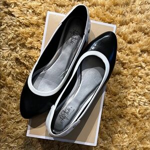 Life Stride Two-Tone Black and White Flats